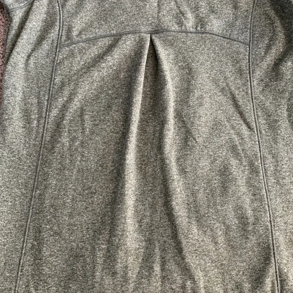 Women’s Columbia Sweatshirt - Picture 8 of 8